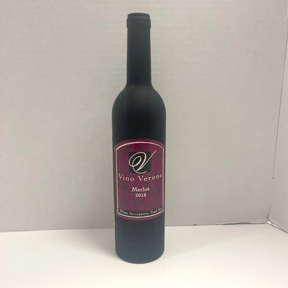 Vino Verona Wine Accessory Tool Set 5 Piece Merlot Bottle Shaped Magnetic Case‎
